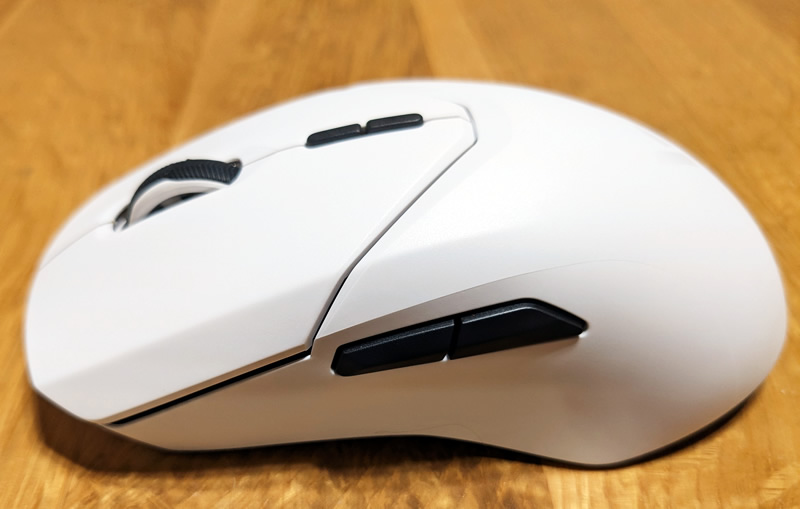 RAPOO VT9PRO4Kのサイドのくぼみ