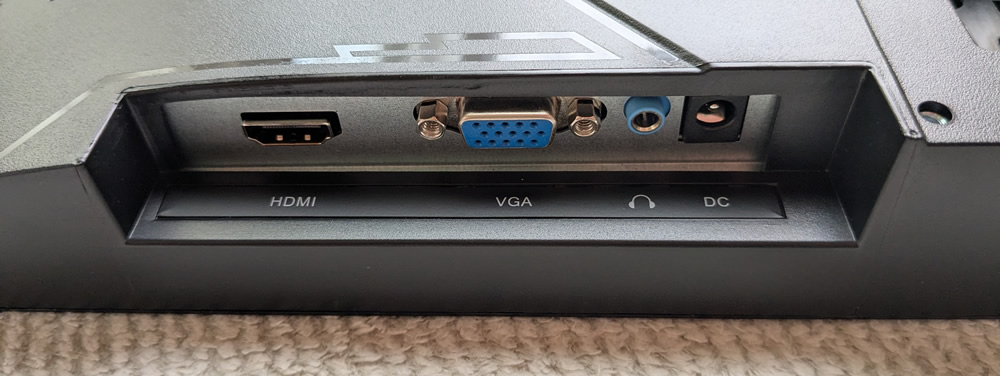 HDMIでの接続が可能
